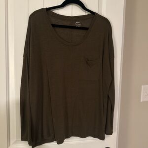 Old Navy Women's dark olive Long Sleeve Tee